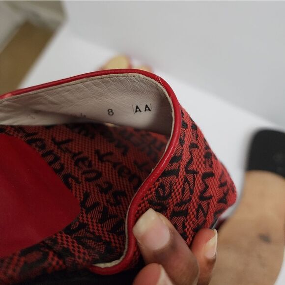 Stuart Weitzman  - Picture 2 of 4